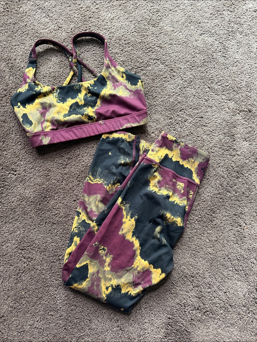 Marbled Sports Bra & Legging Set in Plum, Black & Yellow - Picture 1 of 5